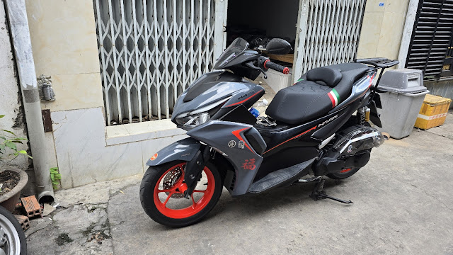 Yên Xe Kiểu Xe NVXV1 V2 V3 Thể Thao - Đen Cờ Ý _ NVX-G06-BLACK