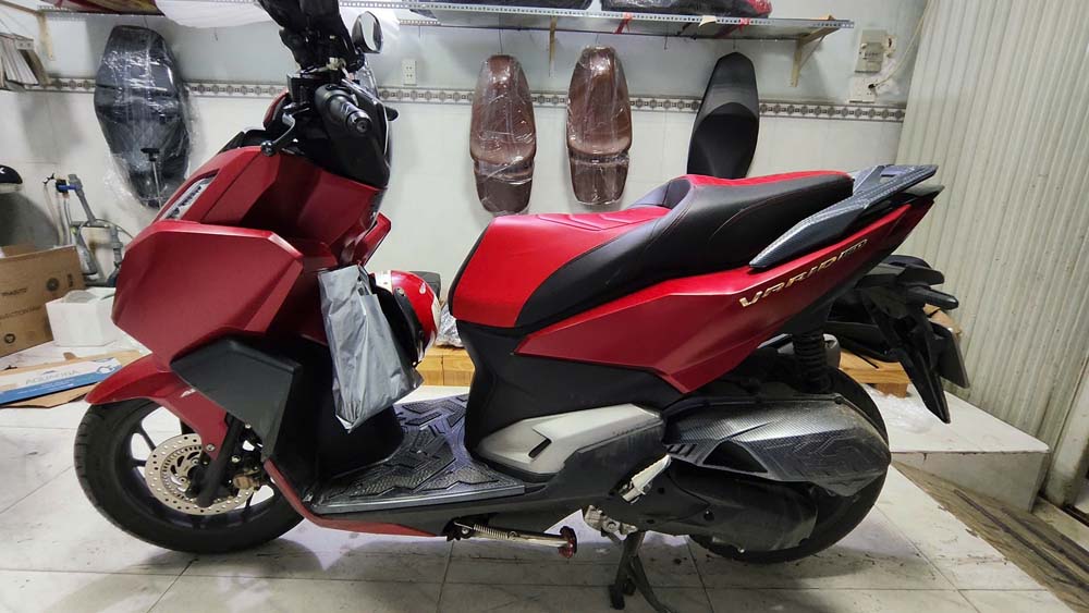 Yên Độ Honda Vario _ Đỏ Đen _ Gờ thể thao _ VARIO-G12-RED