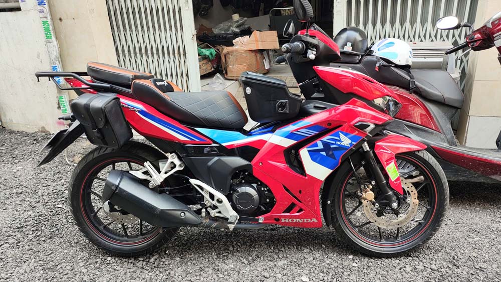 Yên Xe Tựa Bật Honda Winner X – Phiên Bản Màu Nâu-Đen _ WINNER-TL03-BROWN