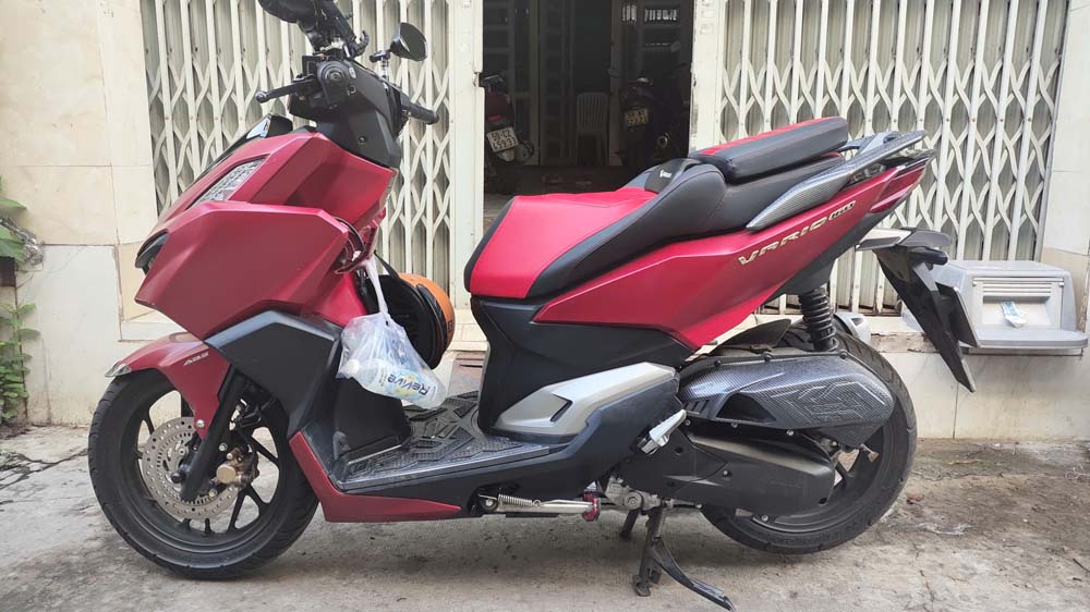 Yên Xe Tựa Lưng Cho Honda Vario Đỏ Đen _ VARIO-TL03-RED