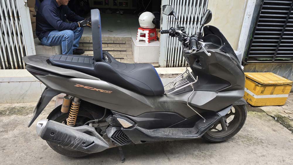 Yên Xe Tựa Lưng Cho Honda PCX – Đen-Dương _ PCX-TL03-BLUE