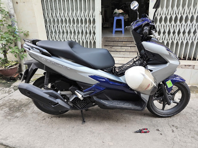 Yên xe độ air blade kiểu dáng đơn giản êm ái _ AB-G15-BLACK