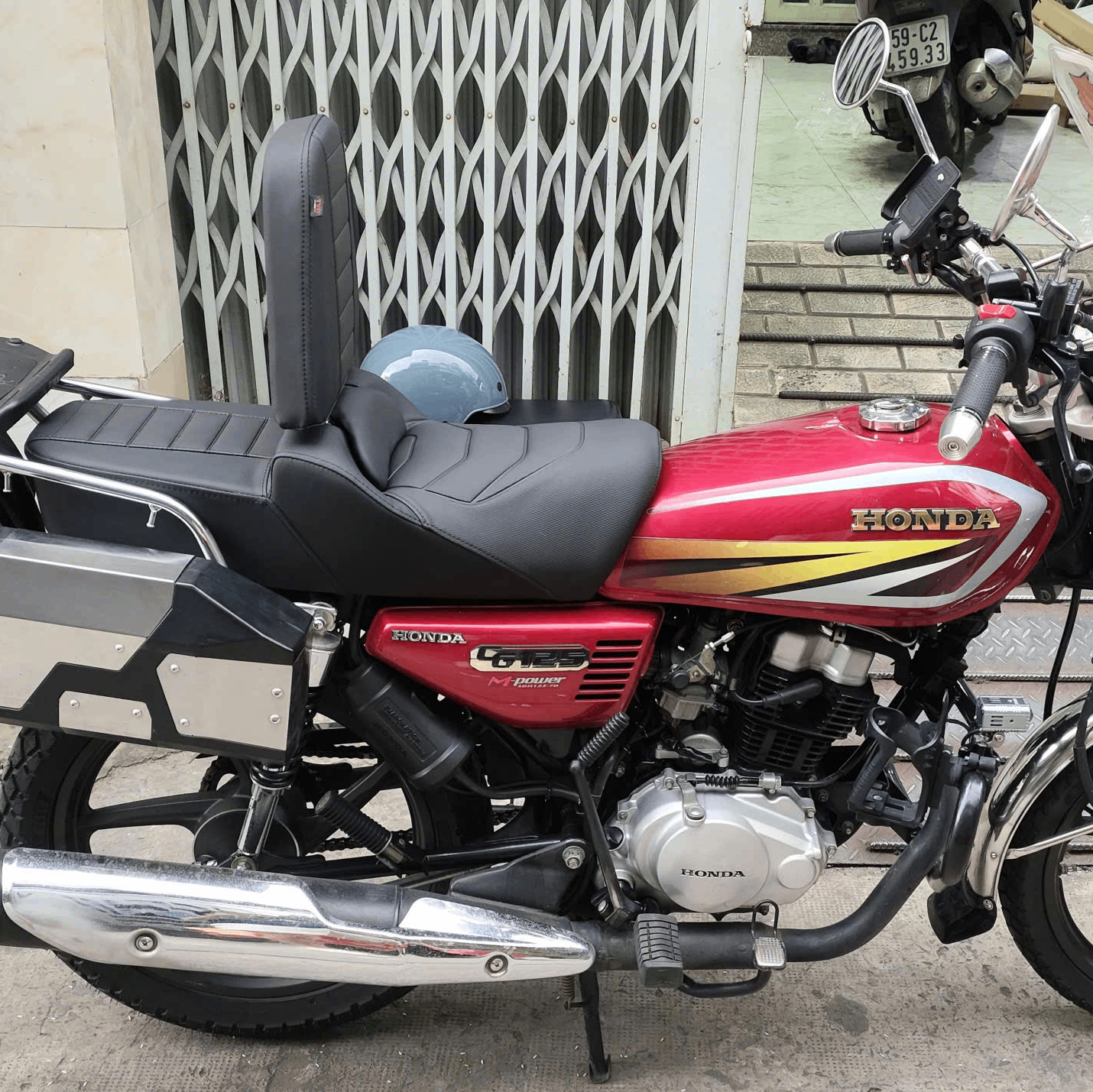 Yên Tựa Bật Cho Xe Phân Khối Lớn - Theo yêu cầu _ Moto-TL03
