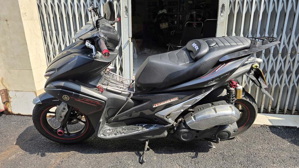 Yên Độ Yamaha NVX Cao Cấp Đen  _ NVX-G06-BLACK2