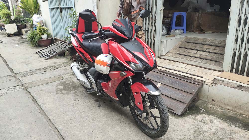 Yên Xe Tựa Bật Honda Winner X – Phiên Bản Màu Đỏ-Đen _ WINNER-TL03-RED