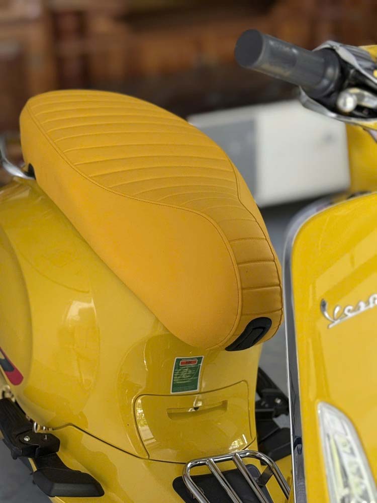 Yên 2 Tầng Vespa Cao Cấp _ Màu vàng _ VESPA-V13-YELLOW
