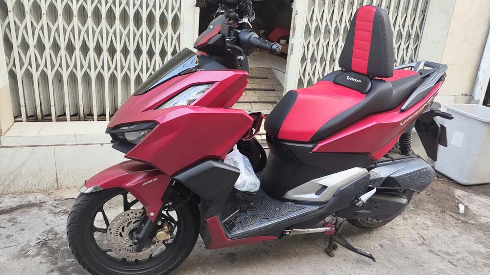 Yên Xe Tựa Lưng Cho Honda Vario Đỏ Đen _ VARIO-TL03-RED