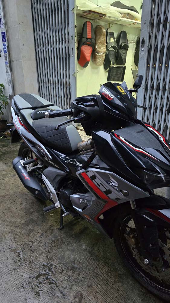 Yên Xe Tựa Bật Honda Winner X – Phiên Bản Xám-Đen _ WINNER-TL03-GREY