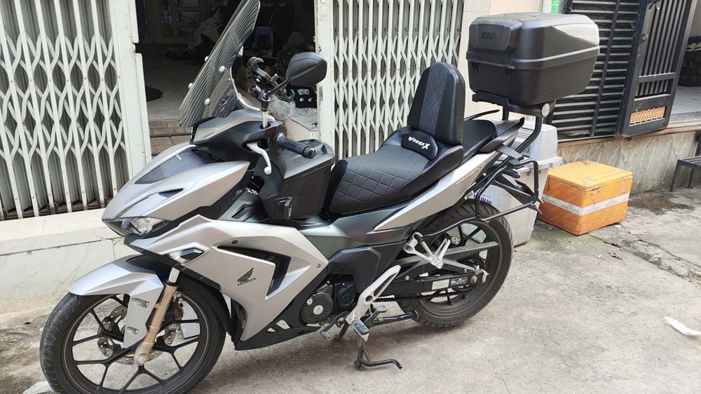 Yên Xe Tựa Bật Honda Winner X V1 - Màu Đen _WINNER-TL03-BLACK