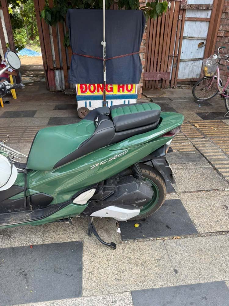 Yên Xe Tựa Lưng Cho Honda PCX – Xanh Lá - Đen _ PCX-TL03-GREEN