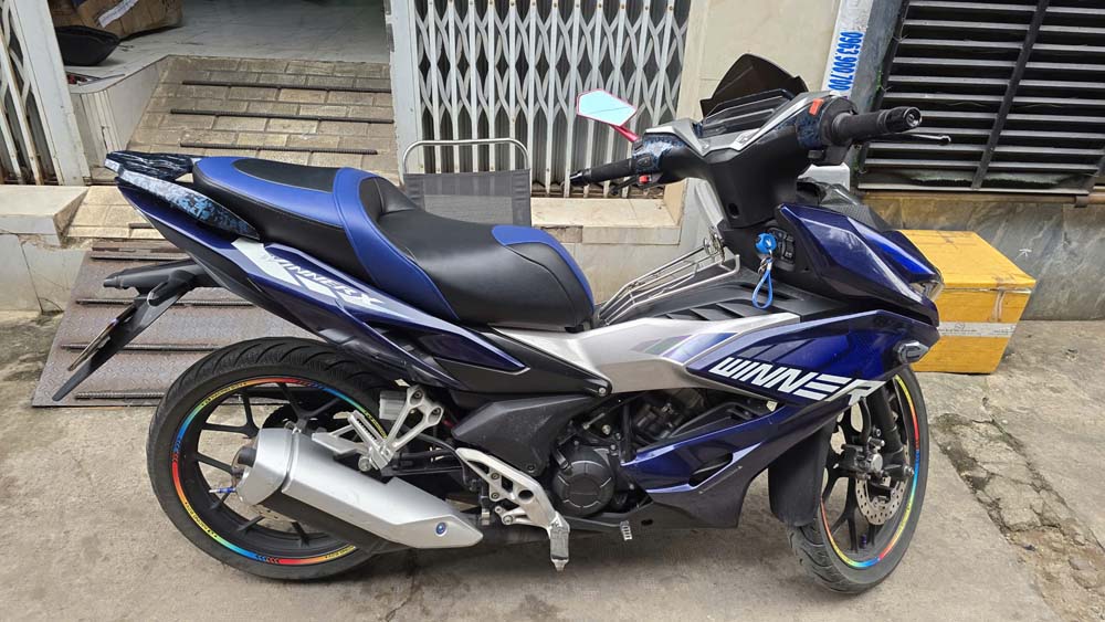 Yên Winner Có Bậc Mông – Phối Màu Theo Yêu Cầu _ WINNER-G04