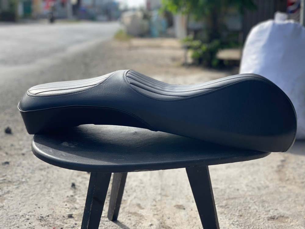 Yên Solo Vespa Cao Cấp – Da Màu Đen _ VESPA-V11-BLACK