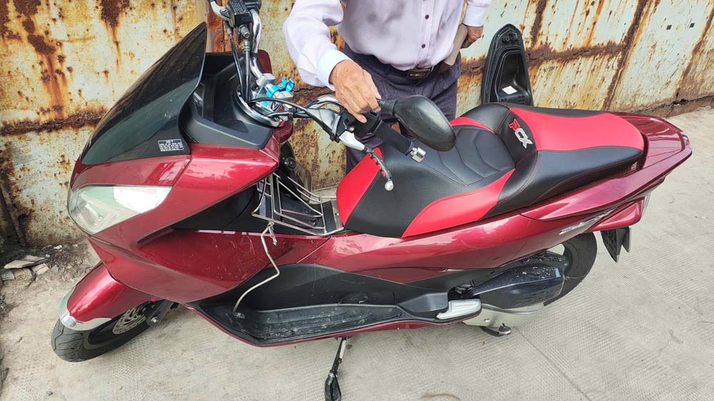 Yên Độ Honda PCX Có Bậc Mông _ PCX-G12-RED