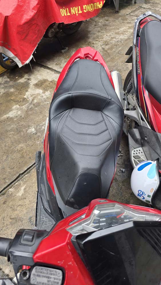 Yên Bậc Mông Honda Vario – Màu Đen Sang Trọng _ VARIO-G12-BLACK