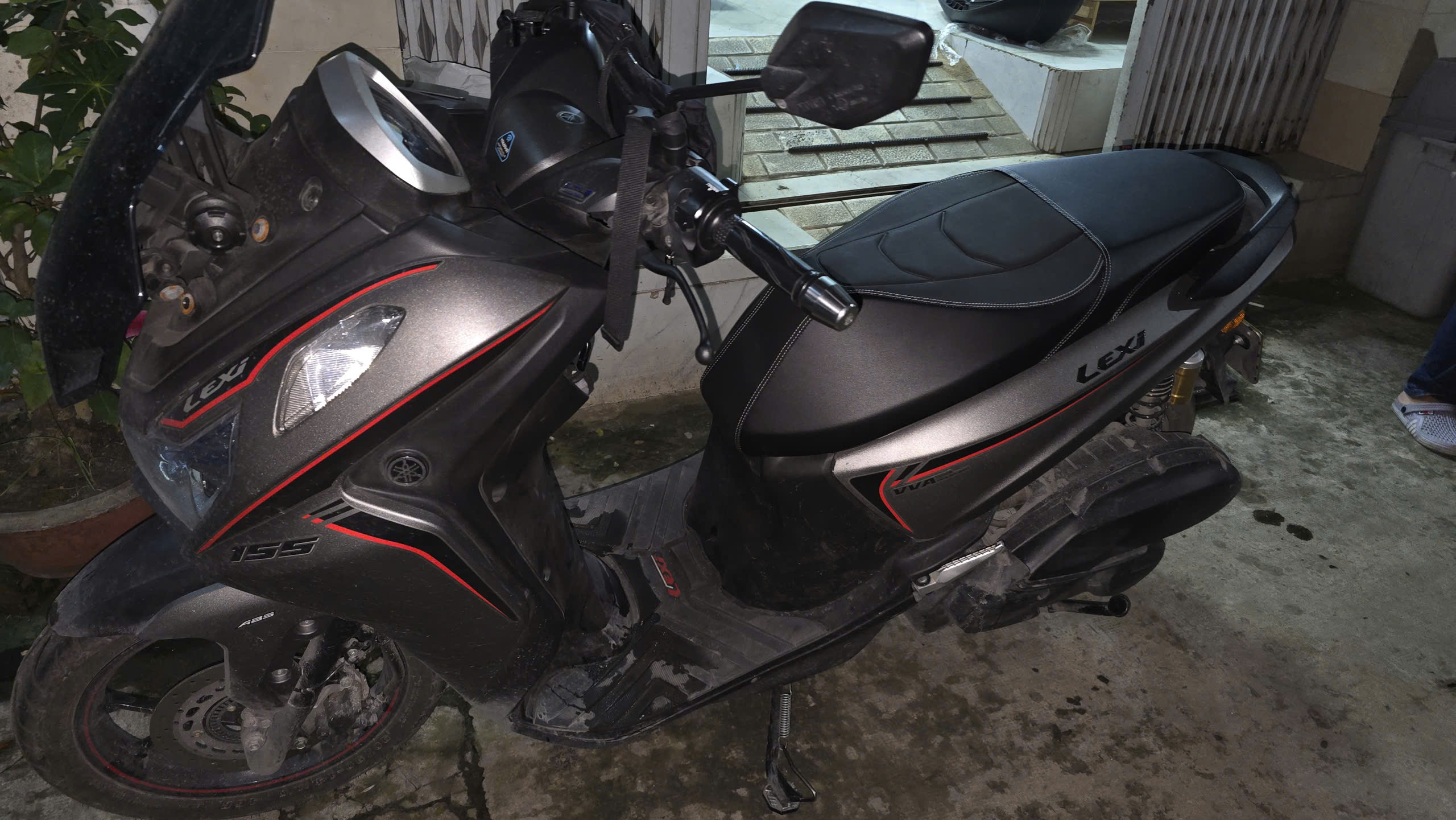 Yên Độ Yamaha Lexi Cao Cấp _ LEXI-M01-BLACK