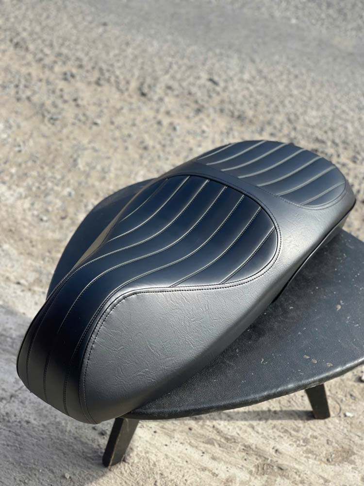 Yên Solo Vespa Cao Cấp – Da Màu Đen _ VESPA-V11-BLACK