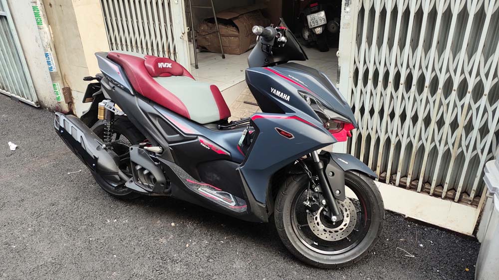 Yên Độ Yamaha NVX Cao Cấp Đỏ Đen  _ NVX-G06-RED