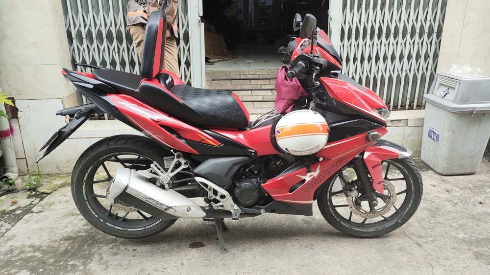 Yên Xe Tựa Bật Honda Winner X – Phiên Bản Màu Đỏ-Đen _ WINNER-TL03-RED