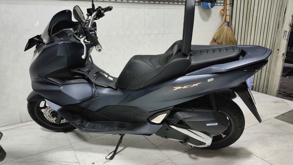 Yên Xe Tựa Lưng Cho Honda PCX ĐEN _ PCX-TL03-BLACK