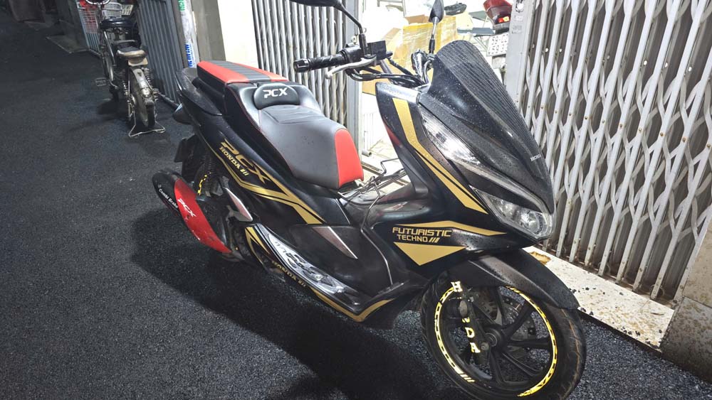 Yên Xe Tựa Lưng Cho Honda PCX – Phiên Bản Màu Đỏ _ PCX-TL03-RED