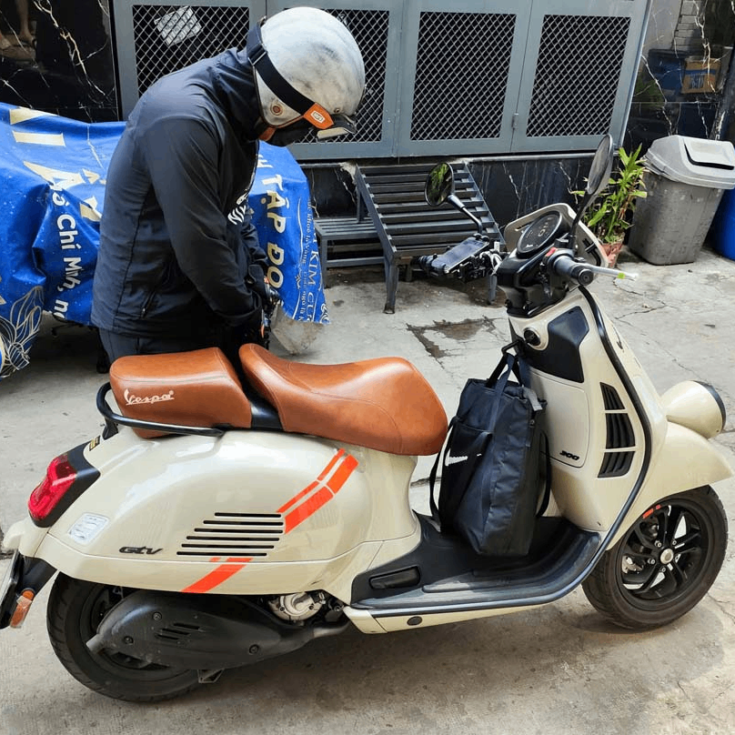 Yên Đôi Vespa Cao Cấp – Da Bò Thật _ VESPA-VB01-BROWN