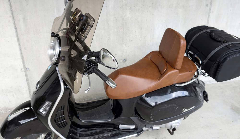 Yên Xe Tựa Lưng Cho Vespa –  Da Bò Thật Cao Cấp _ VESPA-TL03-BROWN