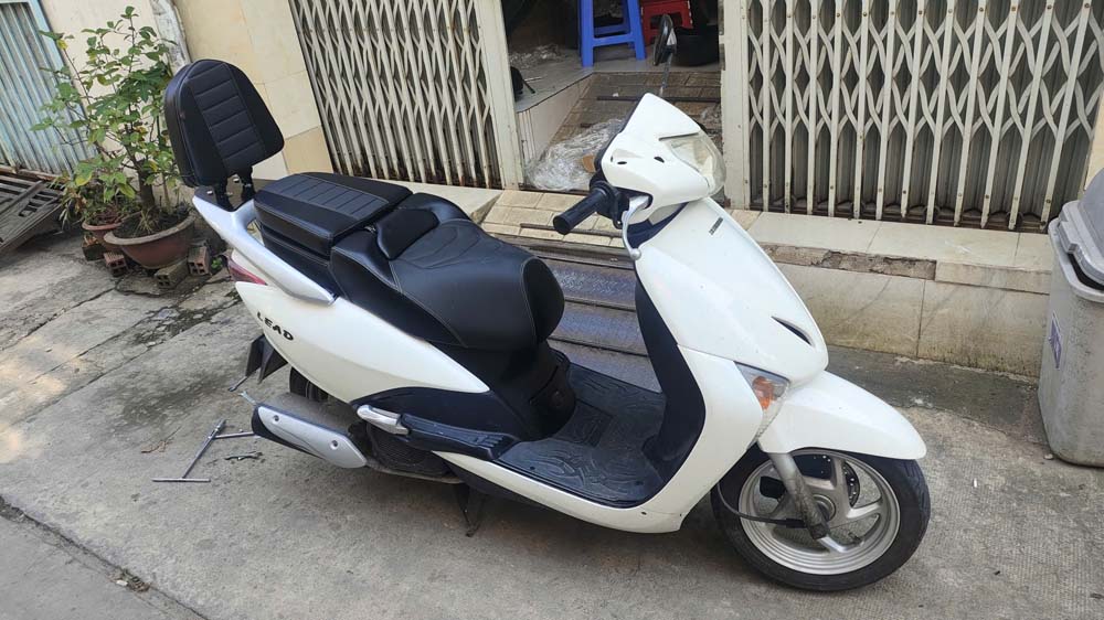 Tựa Lưng Cho Người Ngồi Sau Xe Máy Honda Lead (Chỉ tựa sau) _ LEAD-TS