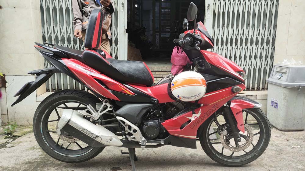 Yên Xe Tựa Bật Honda Winner X – Phiên Bản Màu Đỏ-Đen _ WINNER-TL03-RED