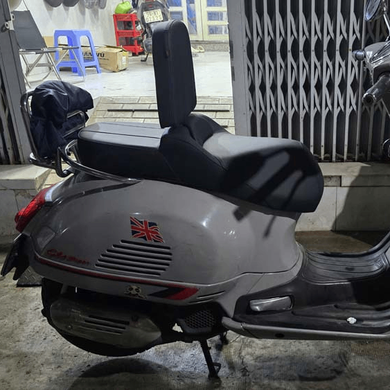 Yên Xe Tựa Lưng Cho Vespa –  Da Bò Thật Màu Đen _ VESPA-TL03-BLACK