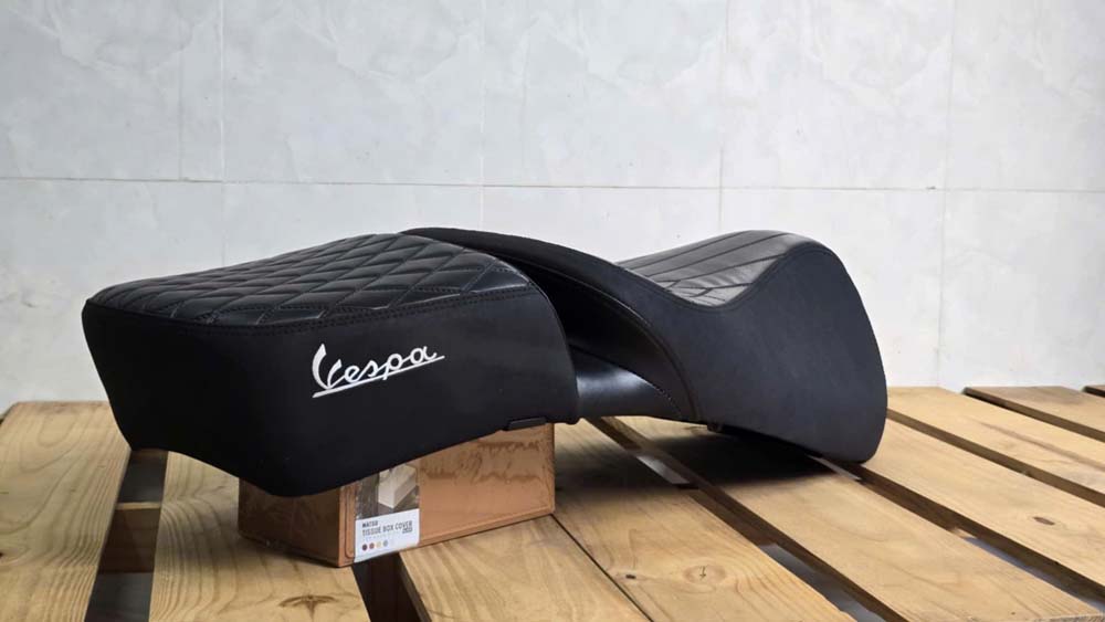 Yên Đôi Vespa Cao Cấp – Màu Đen Đặc Biệt _ VESPA-V12-BLACK2