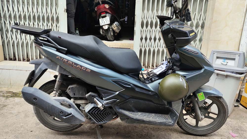 Yên xe độ air blade kiểu dáng đơn giản êm ái _ AB-G15-BLACK