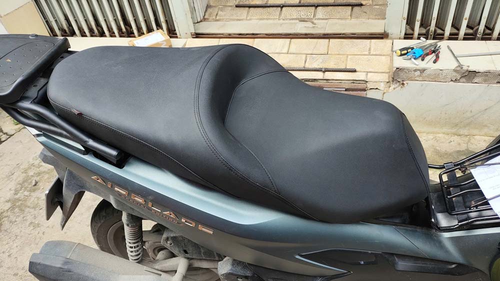 Yên xe độ air blade kiểu dáng đơn giản êm ái _ AB-G15-BLACK