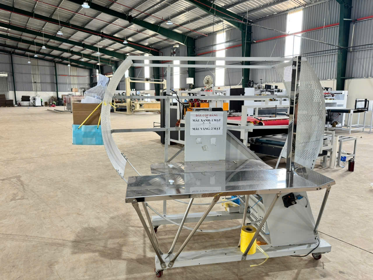 Máy cột dây
