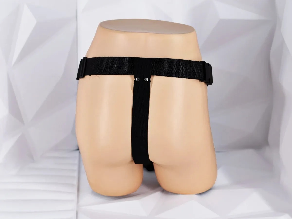 Dương Vật Giả Có Dây Đeo Ultra Passionate Harness Có Rung