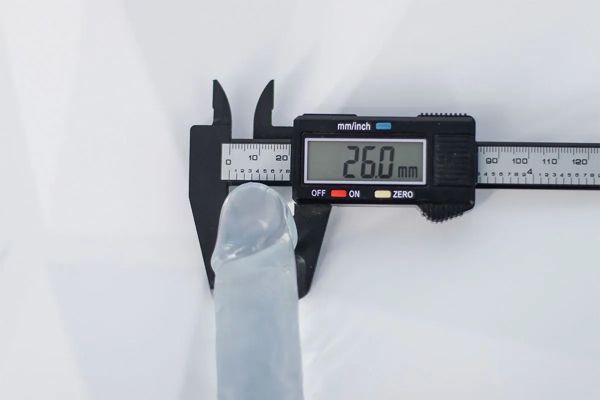 Dương Vật Giả Có Đế Trong Suốt Cực Sướng Size Nhỏ