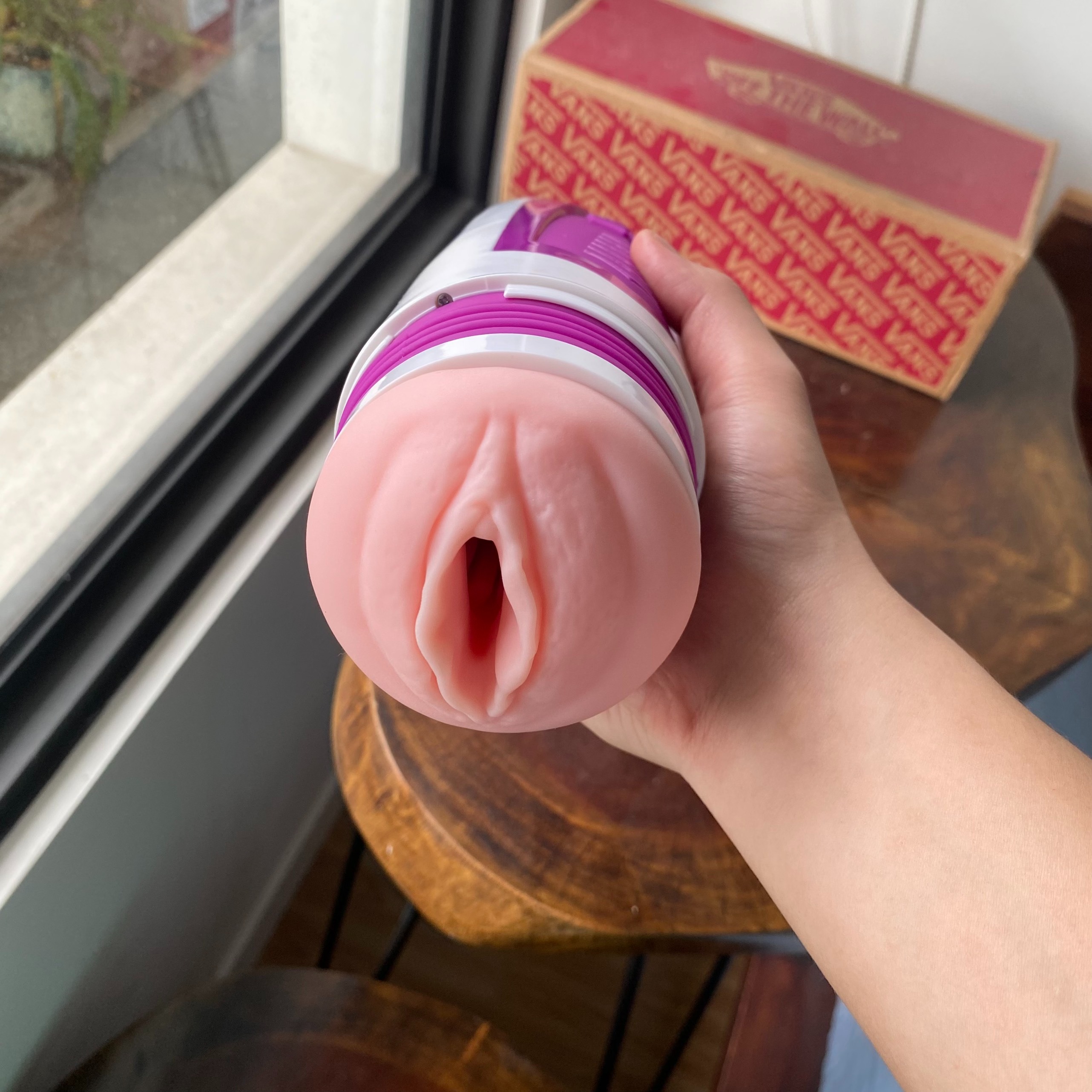 Cốc Thủ Dâm Thụt Rung Tỏa Nhiệt Rên La Dibe Ferrady