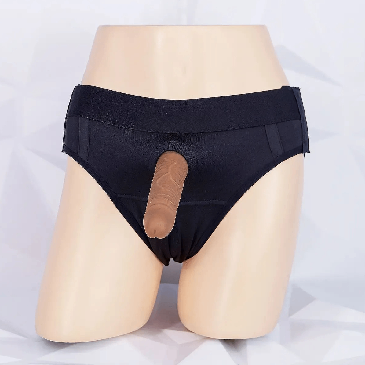 Quần Tam Giác & Dương Vật Giả Có Đế Cho Các Nàng Les
