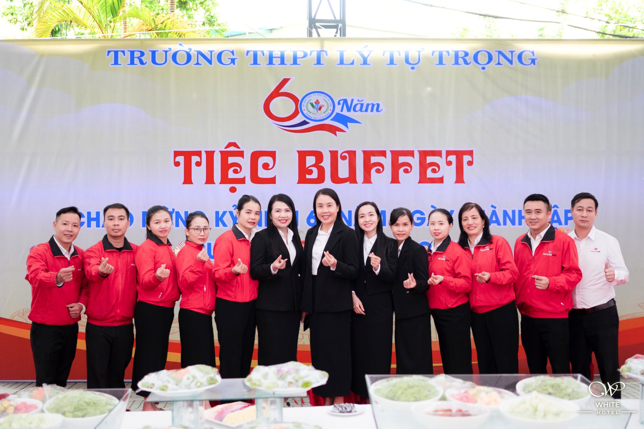 DẤU ẤN TIỆC LƯU ĐỘNG ĐẲNG CẤP TẠI ĐẠI LỄ KỶ NIỆM 60 NĂM TRƯỜNG THPT LÝ TỰ TRỌNG HÀ TĨNH