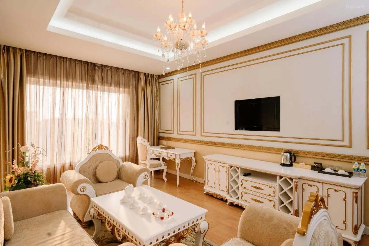 không gian tại khách sạn PTD White Hotel & Restaurant