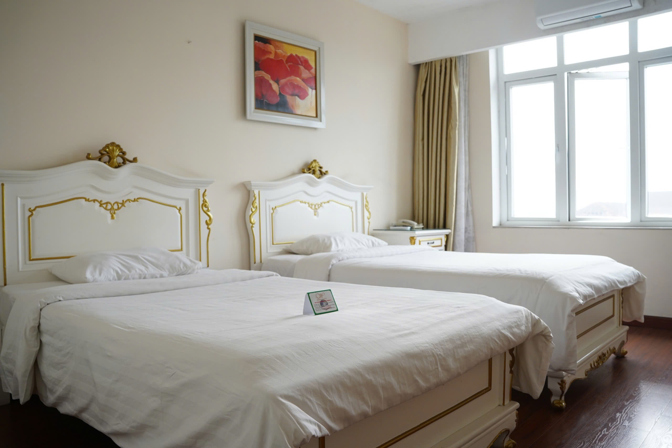 Deluxe Twin khách sạn 3 sao PTD White Hotel & Restaurant