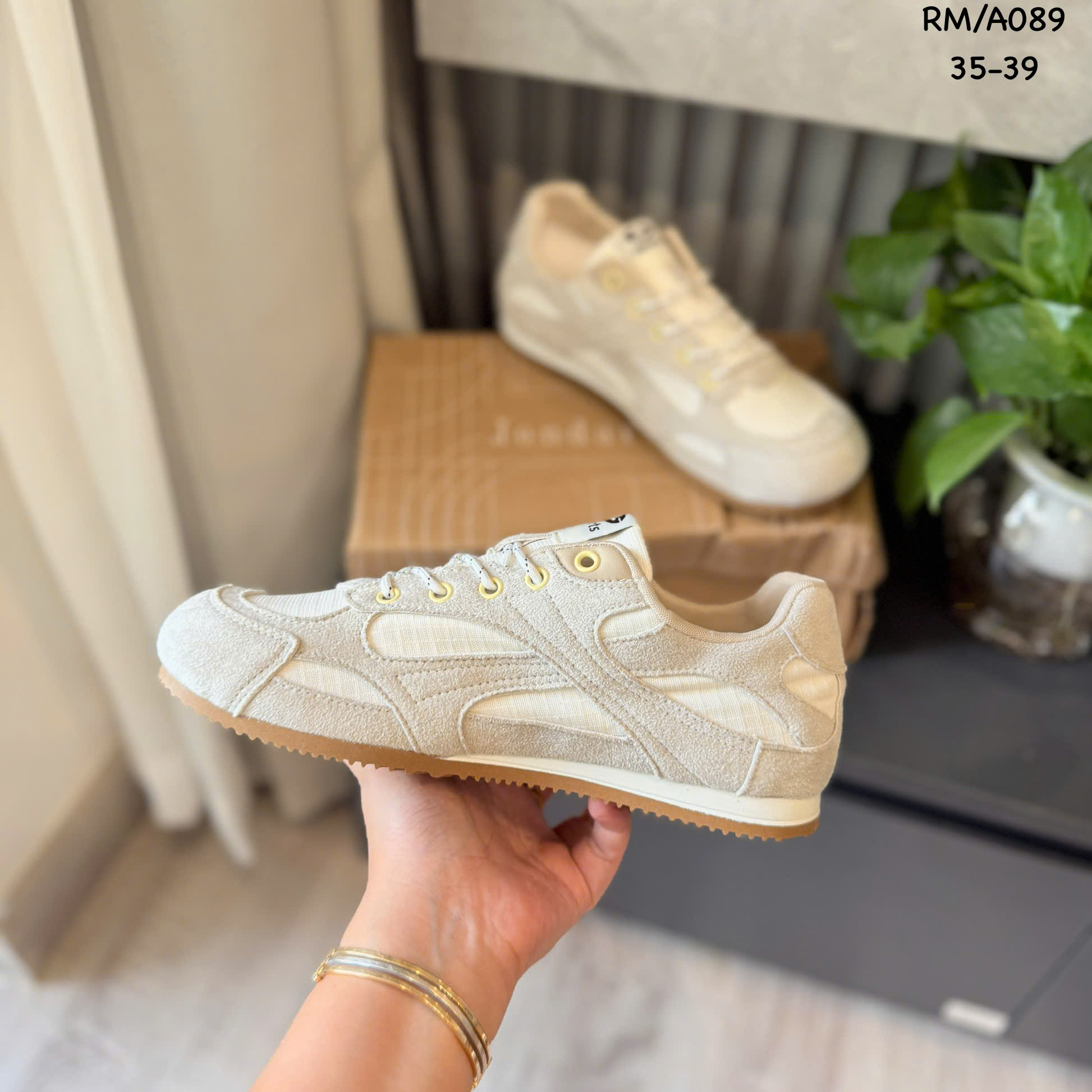 giày thể thao A089