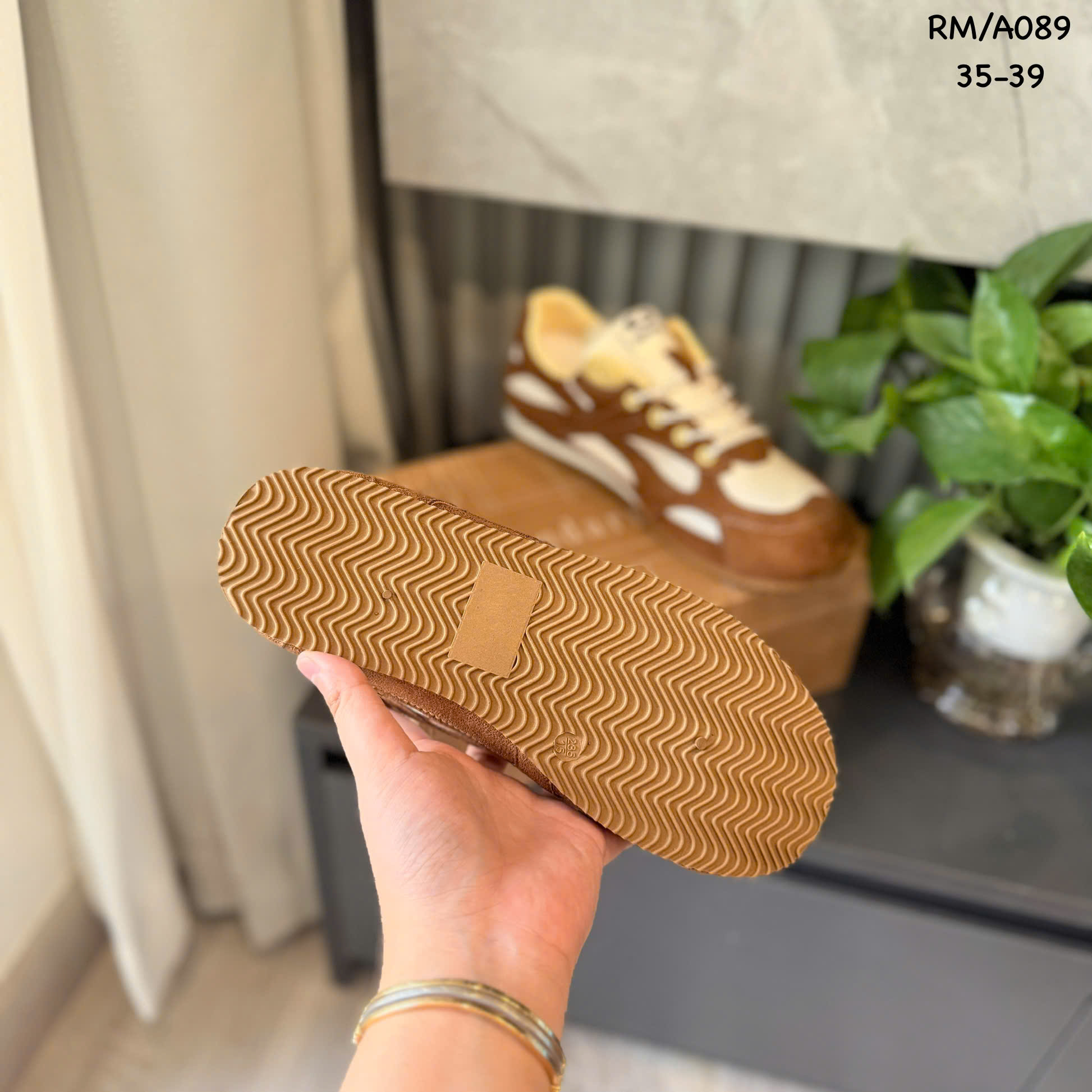 giày thể thao A089