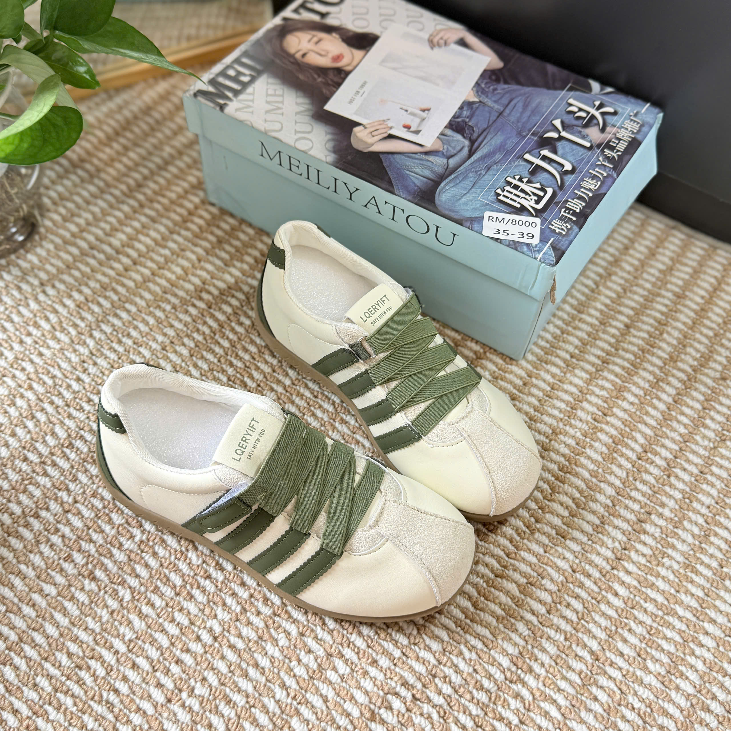 giày thể thao mã 8000 (QC)