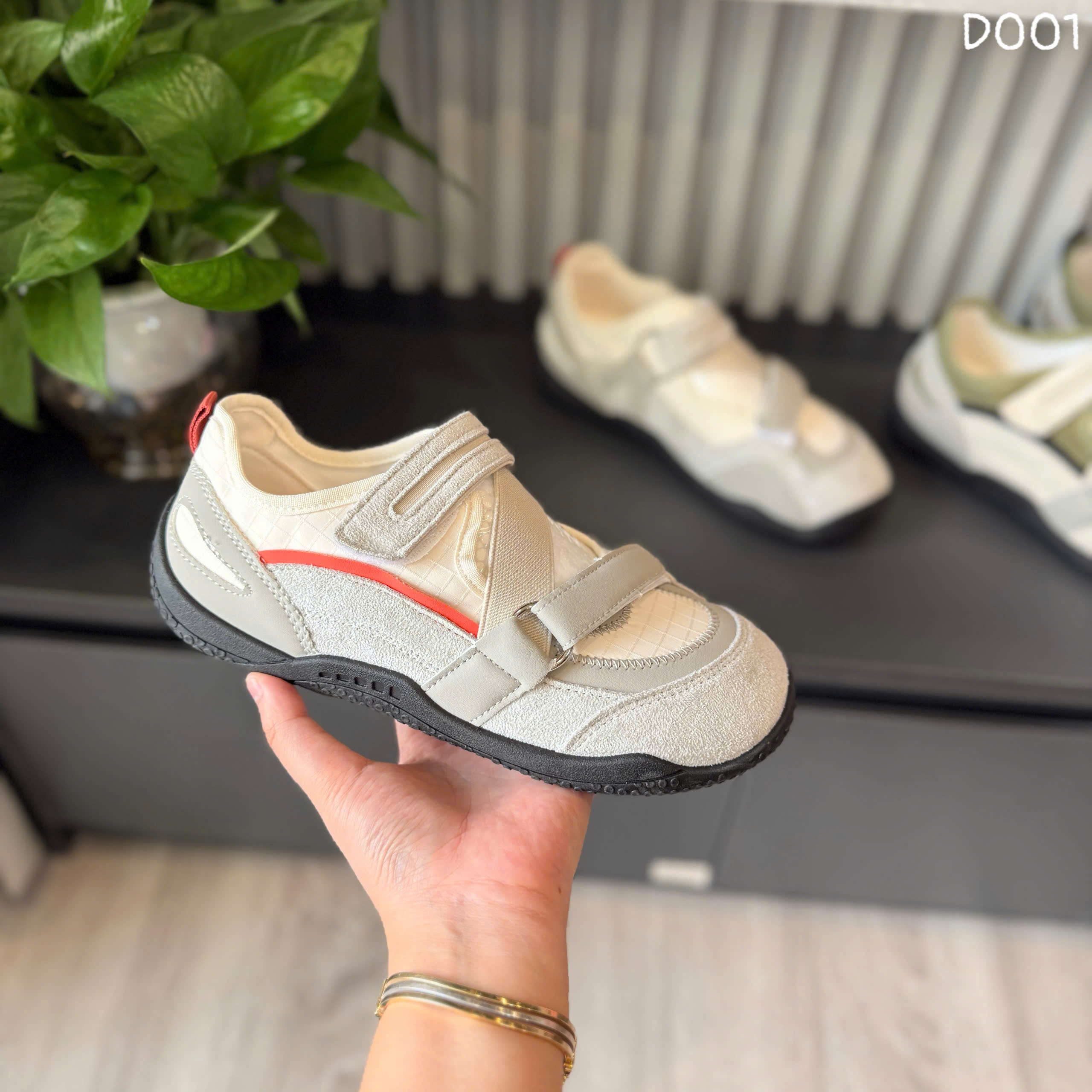( QC ) giày thể thao quai dán D001