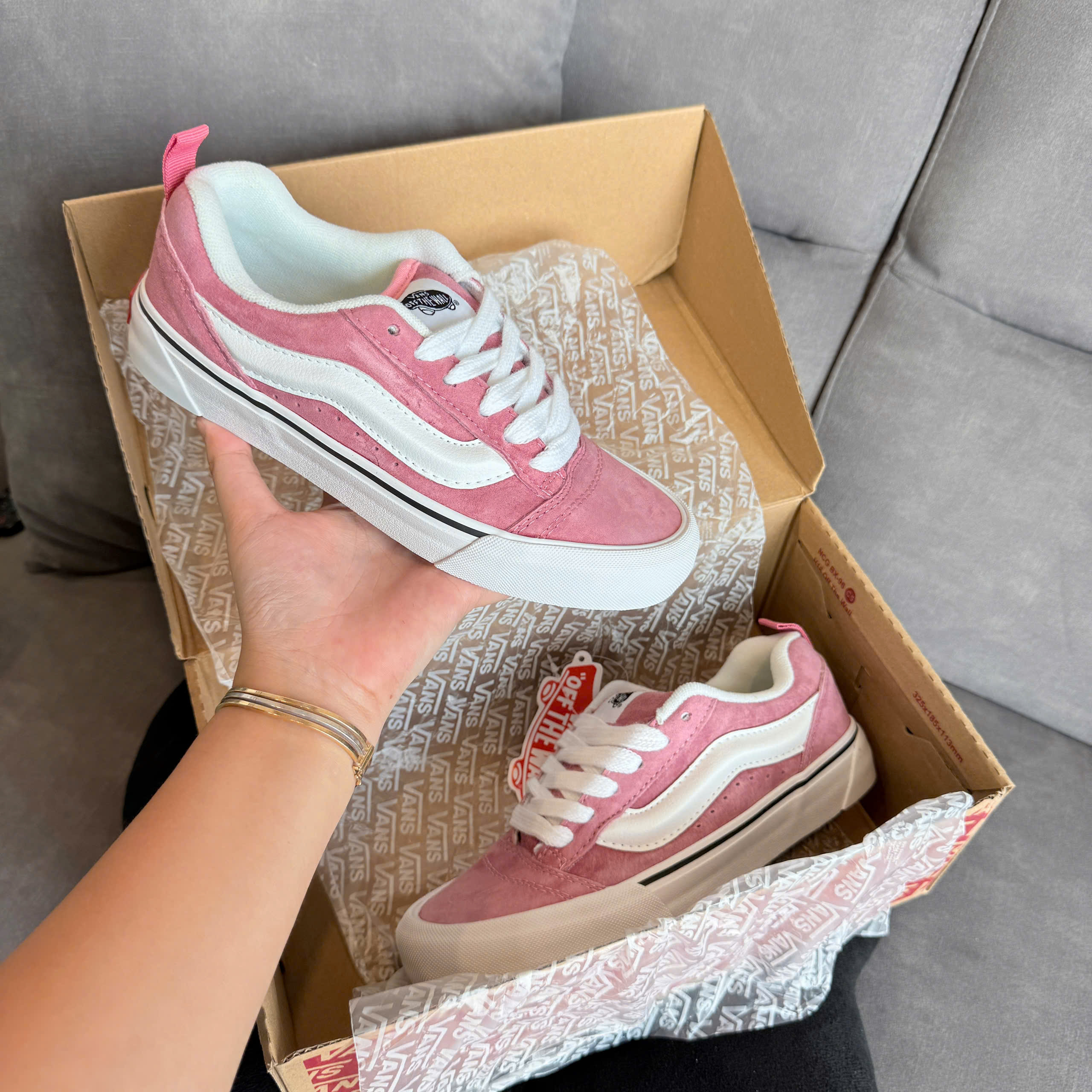vans knu hồng