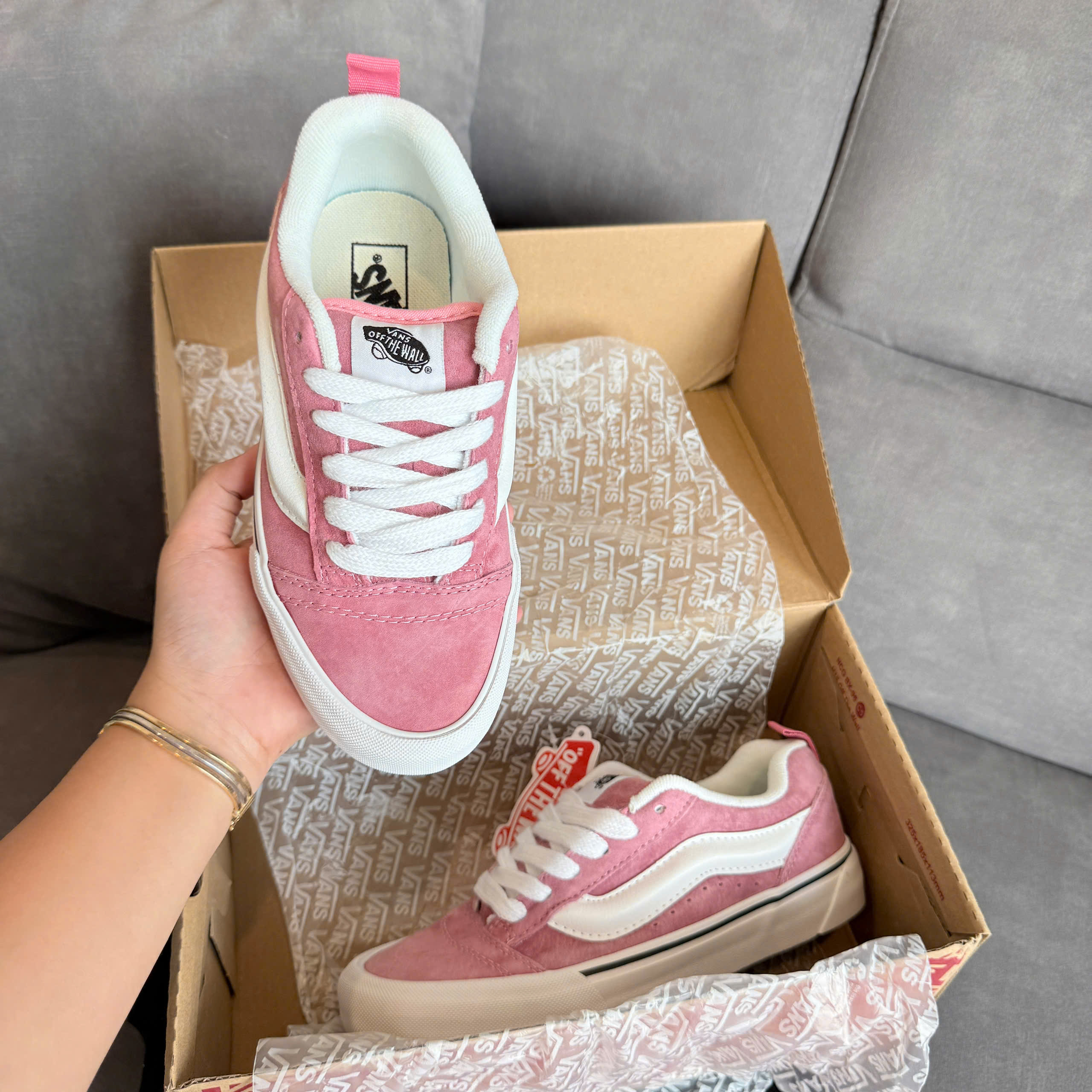 vans knu hồng