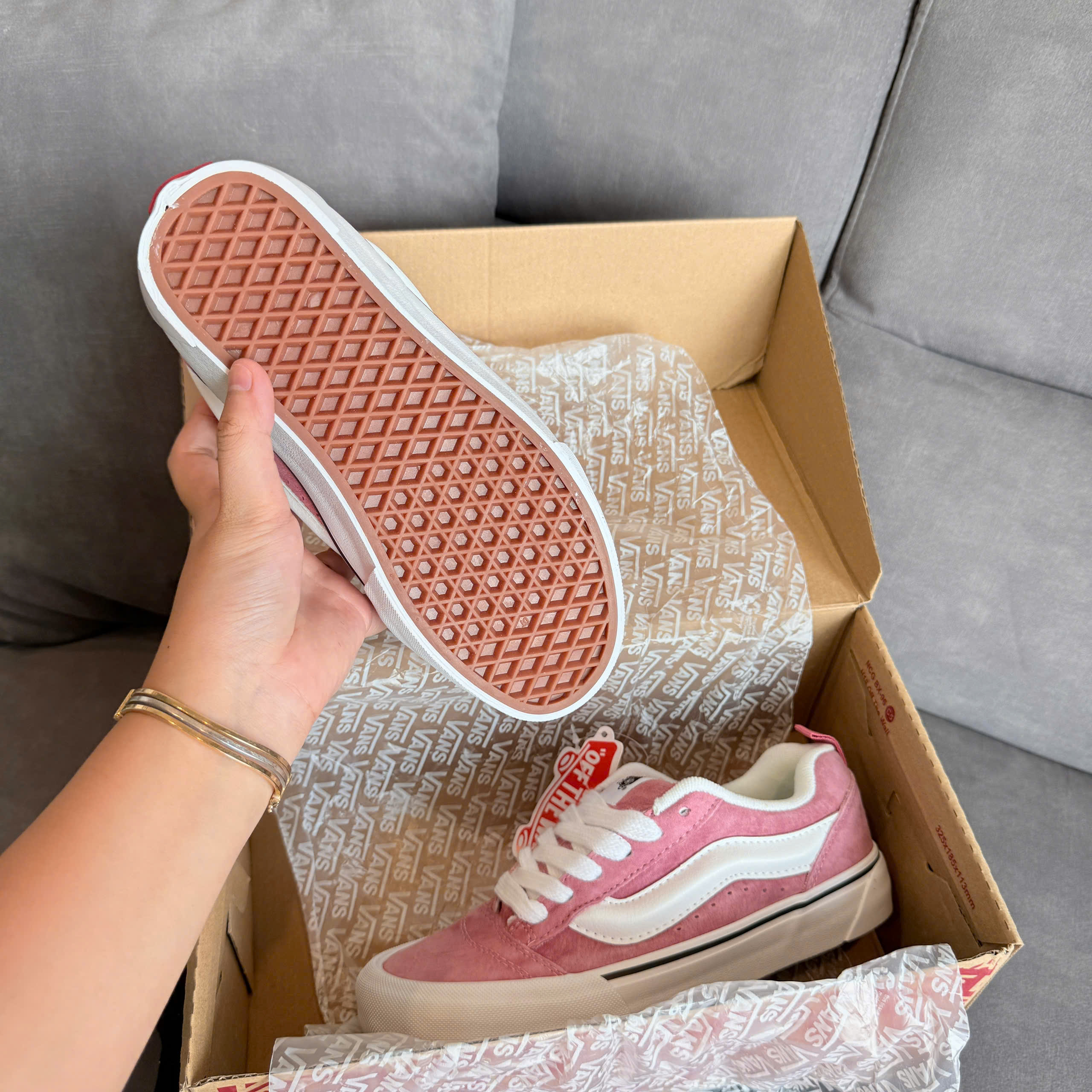 vans knu hồng