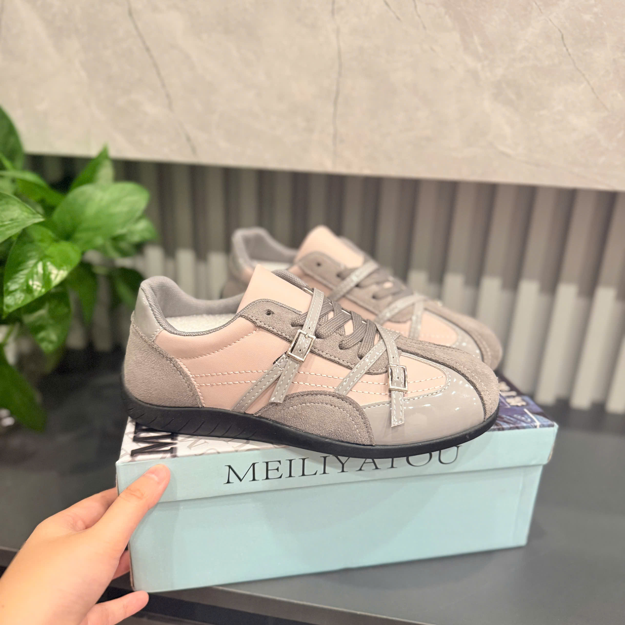giày thể thao 2630 QC