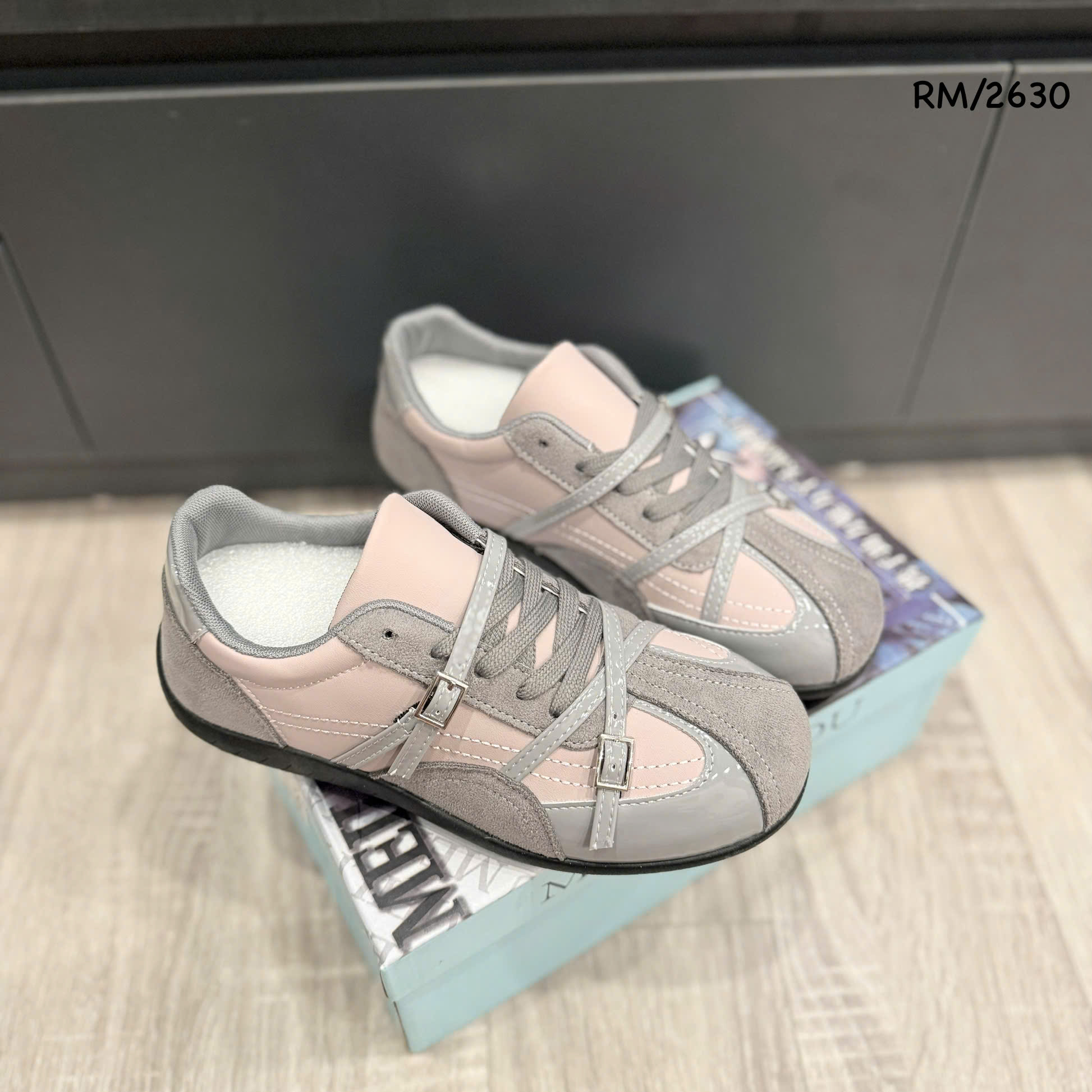 giày thể thao 2630 QC