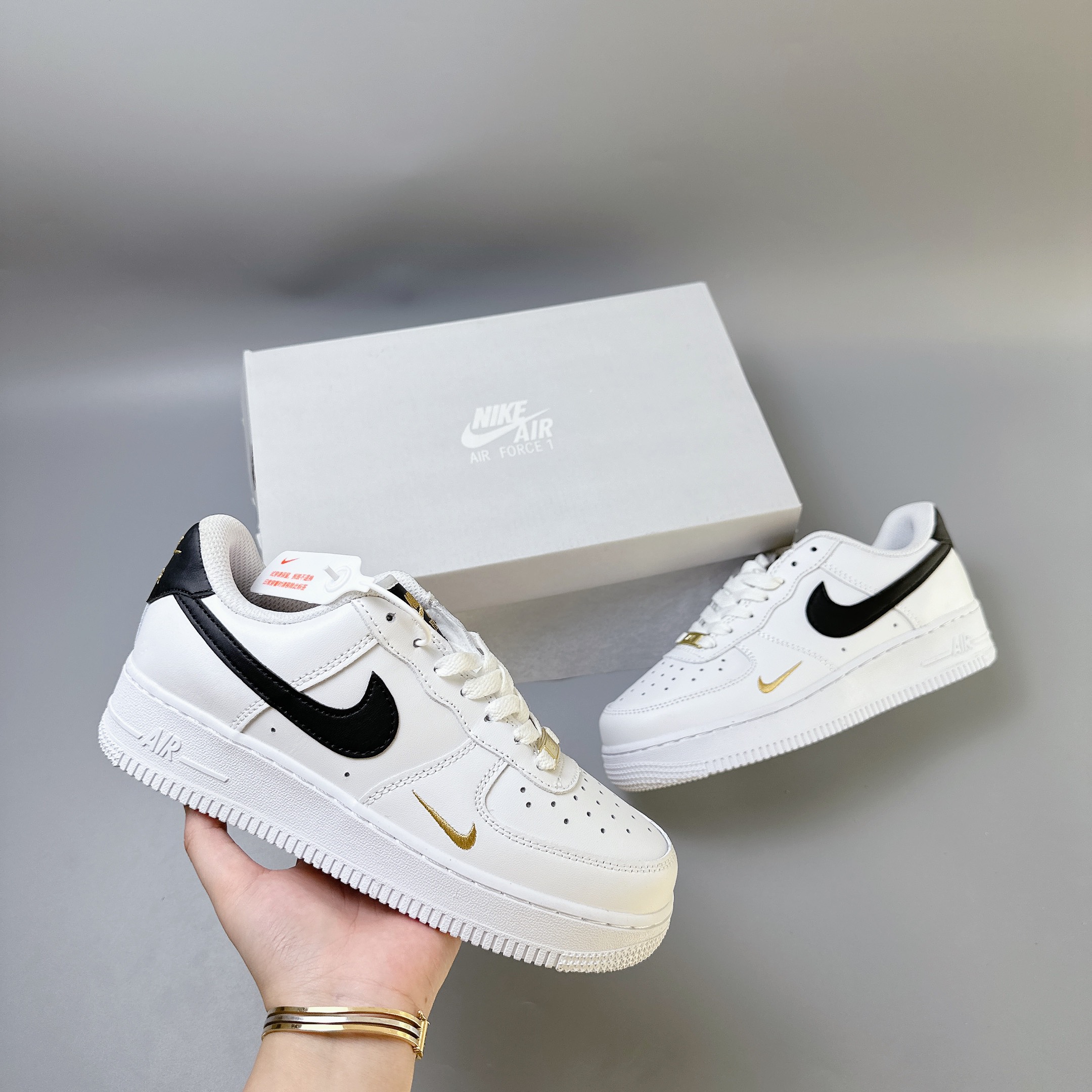AF1 TRAINERS ĐEN SALE